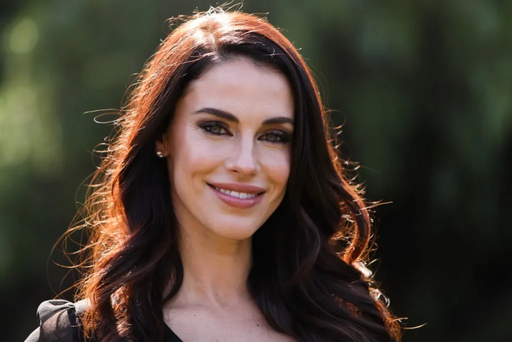 who is jessica lowndes married to
