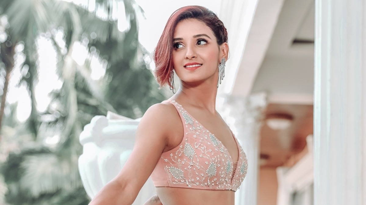 Shakti Mohan relationships